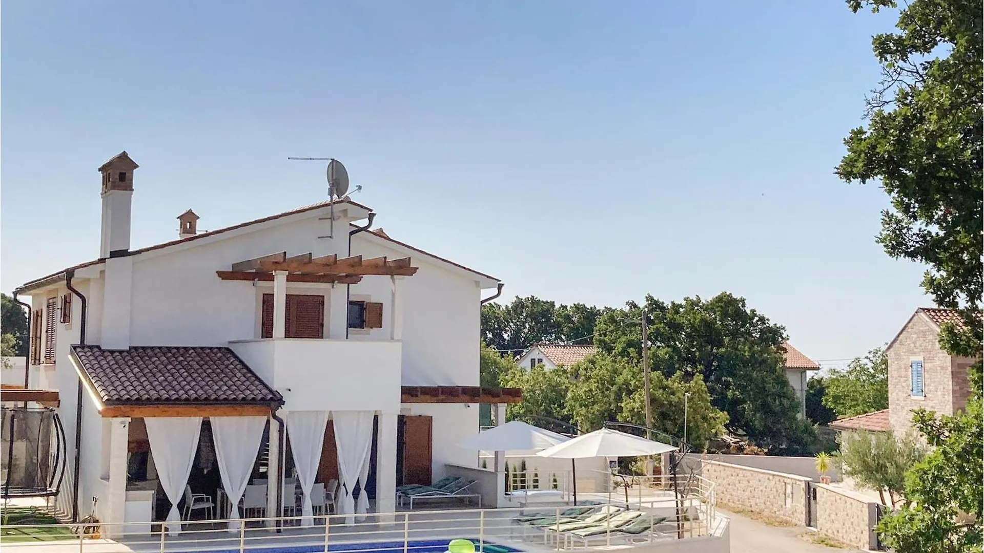 Lovely Home In Kavran With Outdoor Swimming Pool Holiday home