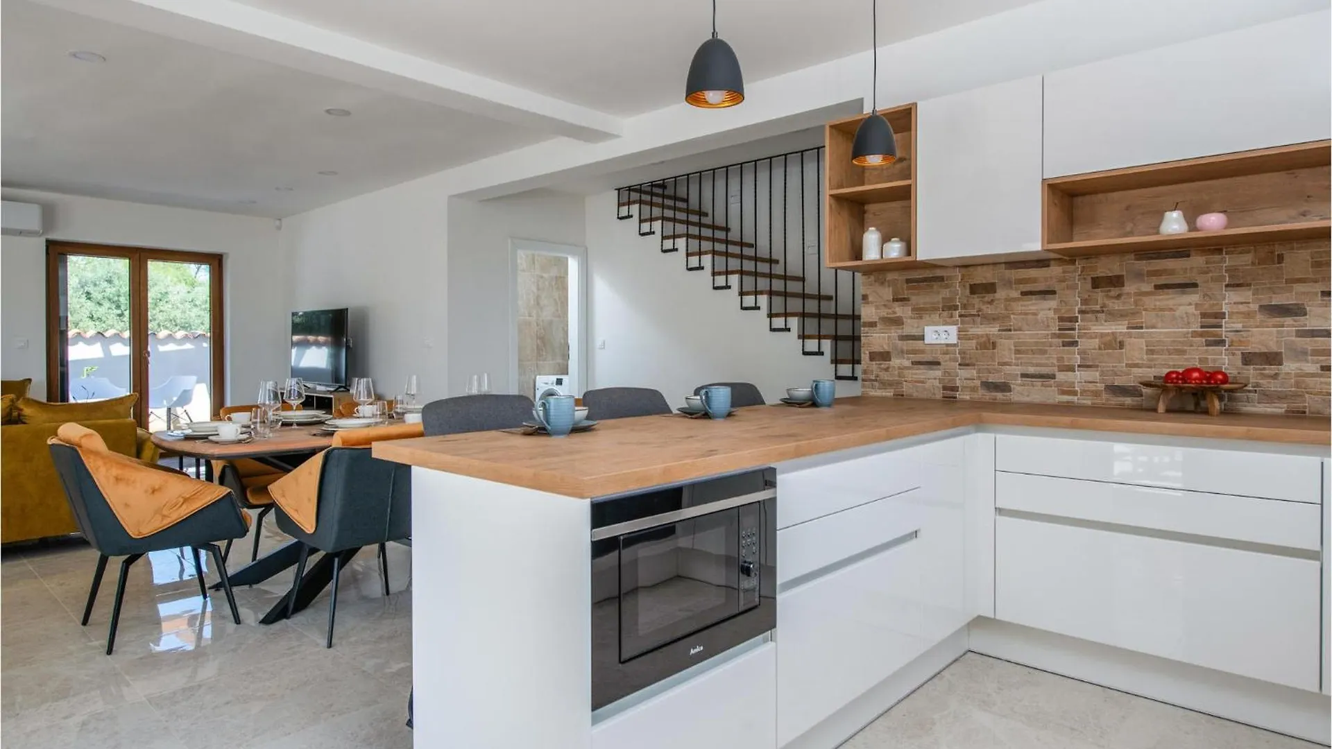 Lovely Home In Kavran With Outdoor Swimming Pool 0*,
